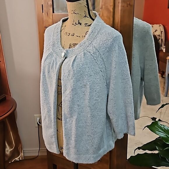 Gray beaded neckline open front sweater size Large - Picture 5 of 11